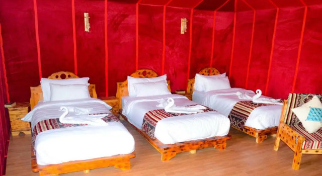Relaxing Desert Camp - Luxury & Royal, Prenota Campeggio Hotel a Al-Rashidiyya con parcheggio, Parcheggio