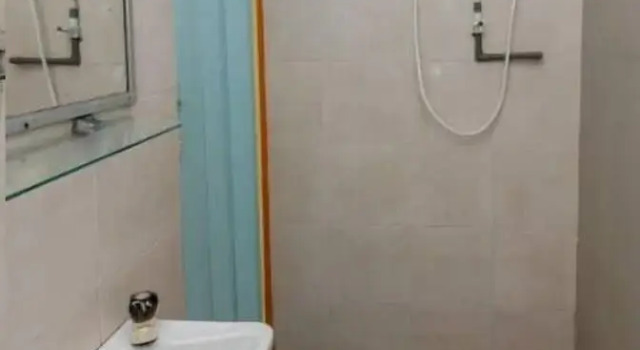 Трёхместный семейный люкс OYO 91258 Qish Hotel Banda Kaba