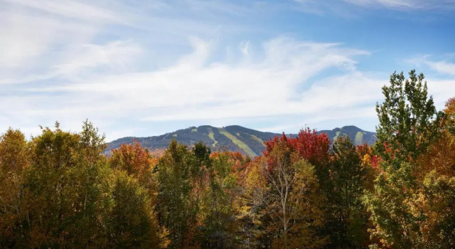 Номер Standard с балконом и с видом на горы Killington Mountain Lodge, Tapestry Collection by Hilton