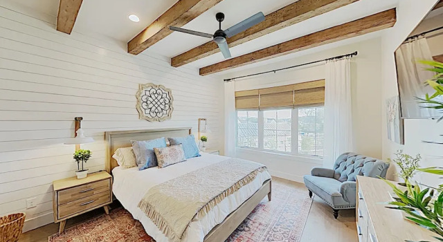 Dreamy Lake Travis W/ Swim Park & Marina 3 Bedroom Home, Book Hotel Spicewood Texas