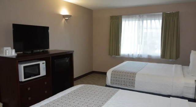 Номер Deluxe FairBridge Inn & Suites DuPont