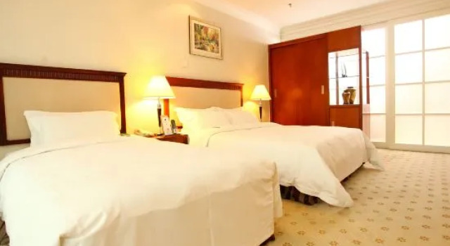Семейный люкс Metropark Hotel Shenzhen