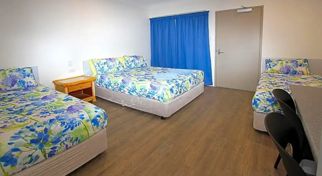 Номер Comfort Reef Gardens Motel