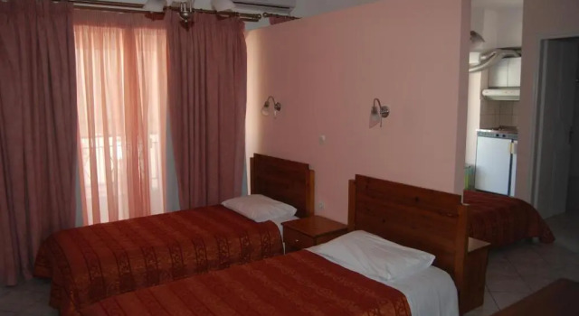 Chrisi Akti, Book Hotel Nafpaktos 