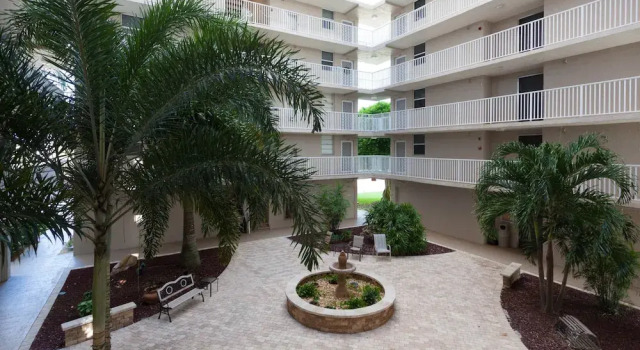 Bonita Beach 5500 - 5208