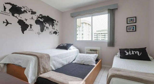 Апартаменты 2 Quartos com Varanda a 300m RioCentro Wi-Fi 120mbps e Cozinha Completa - Condomínio com Piscina, Estacionamento, Portaria 24h e Parquinho Infantil - Apartamento indicado para Grupos, Hóspedes a Trabalho e Crianças