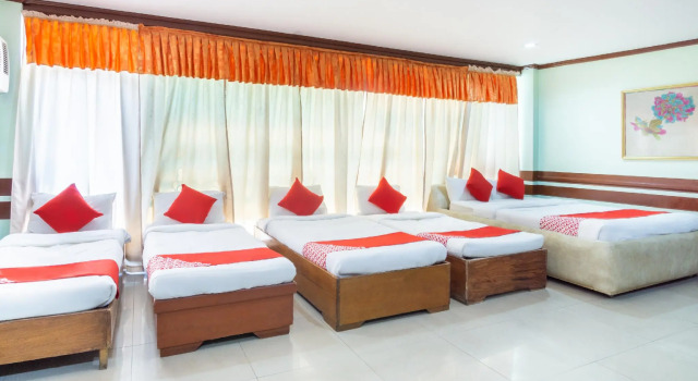 Семейный люкс RedDoorz at Maanyag Pension House Mandaue
