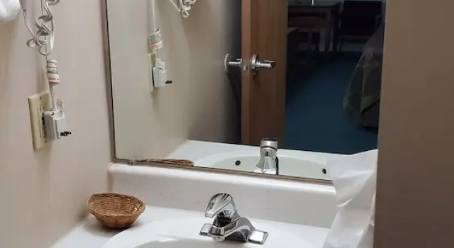 Номер Standard St Paul Inn