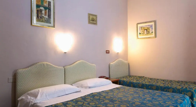 Трёхместный номер Standard Hotel Altavilla 9