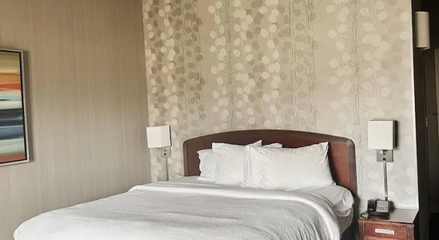 Двухместный номер Standard с балконом Country Inn & Suites by Radisson, Columbus-Edinburgh