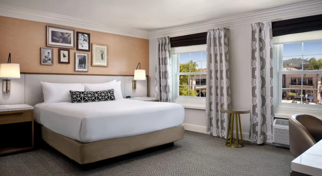 Номер Classic La Valencia Hotel