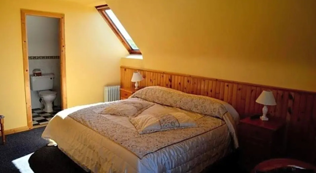 DeCourceys Hazelbrook Farmhouse BB, Prenota Hotel Cleggan 