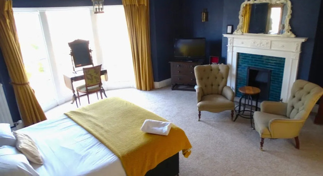 Номер Superior Donington Manor Hotel