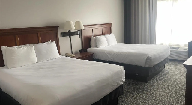 Четырёхместный номер Standard Best Western Harmony Inn Fort Dodge Iowa