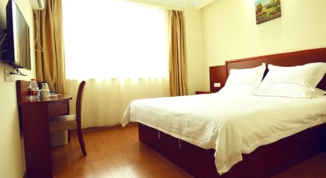 Greentree Inn Shanghai Chedun Film Park Songmin Road Express Hotel, Varaa Hotelli Shanghai Shanghai