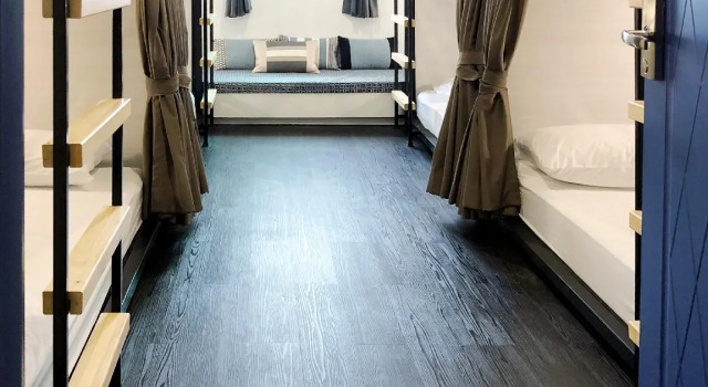 Кровать в общем номере Moon House Hostel