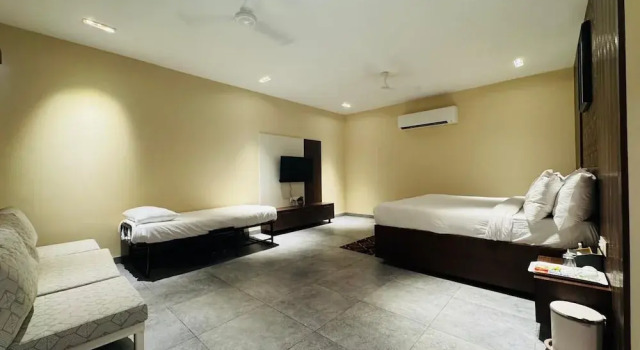 Студия Shoreland Leisure Stays