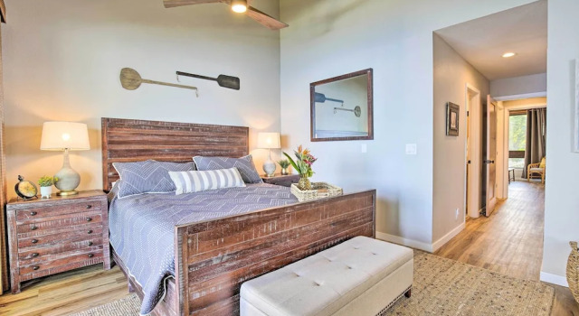 Airy Oceanfront Kailua-kona Gem w/ Community Pool