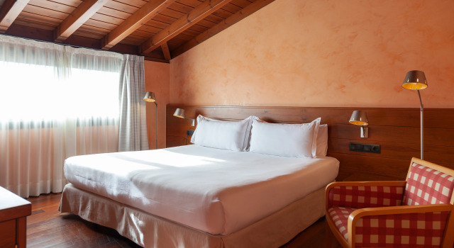 Hotel Serhs El Montanyà, Varaa Hotelli Seva 