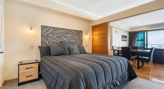 QV Waterfront Apt with Wifi - 946