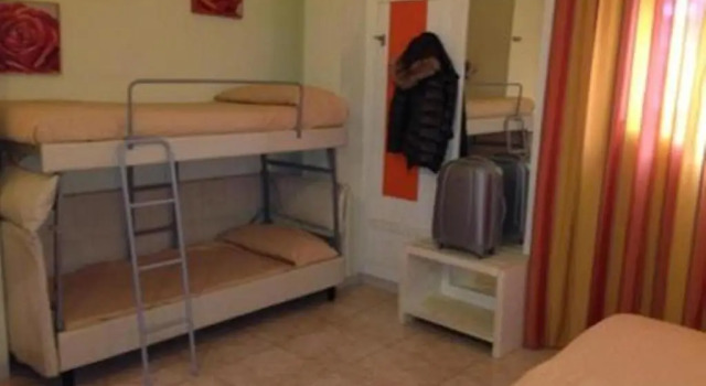 Четырёхместный номер Standard Hotel Cristal Eboli