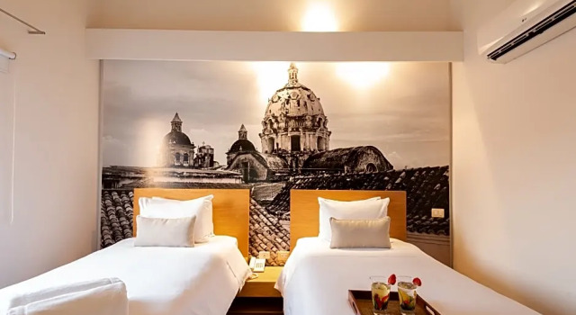 Тент Delirio Hotel