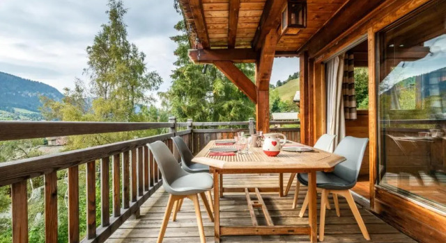Шале Chalet 5 minutes walk from the center of Megève and Ski-in ski-out