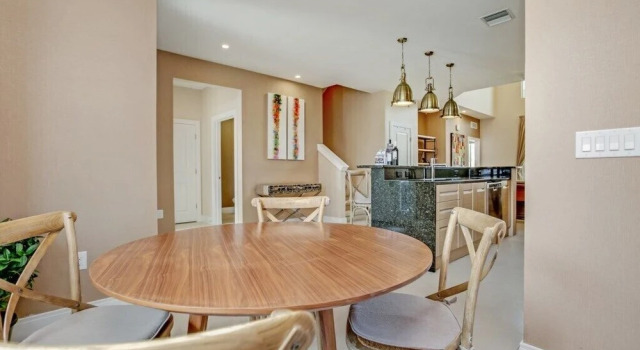 Коттедж Amazing 3 Bedroom Magic Village Townhome 7607re