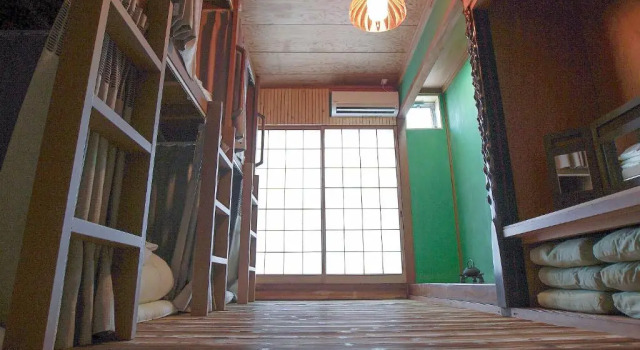 Кровать в общем номере (женский номер) Guest House Kadoyasu
