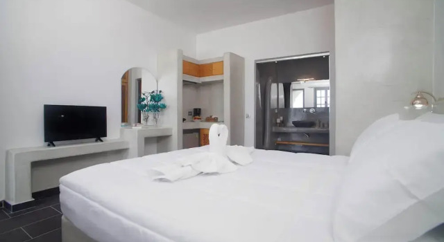 Студия Luxury с балконом и с видом на море Beach Houses Santorini