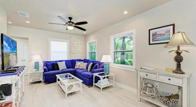 Blue Bayou - 201 - 76th W