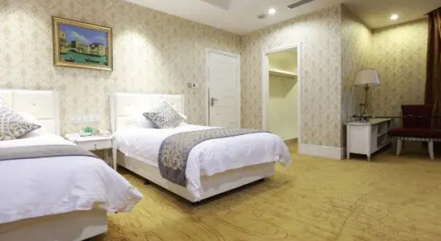 Dwuosobowy rodzinny suite dupleks i balkonem Nanjing Suning Universal Hotel