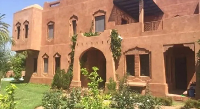 Villa River PALM-MARRAKECH-VLC-261, Забронировать Вилла Отели Марракеш-Тенсифт-Эль-Хауз с парковкой, Парковка