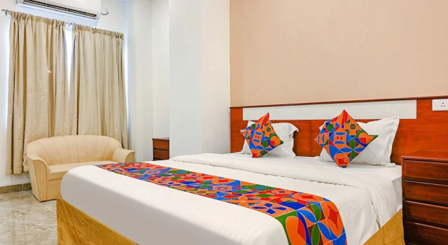 Люкс FabHotel Shubh Shaleen Springs