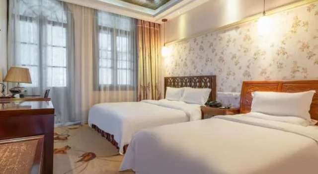 Семейный люкс с балконом Juchunyuan Hotel (Fuzhou Sanfang Qixiang)