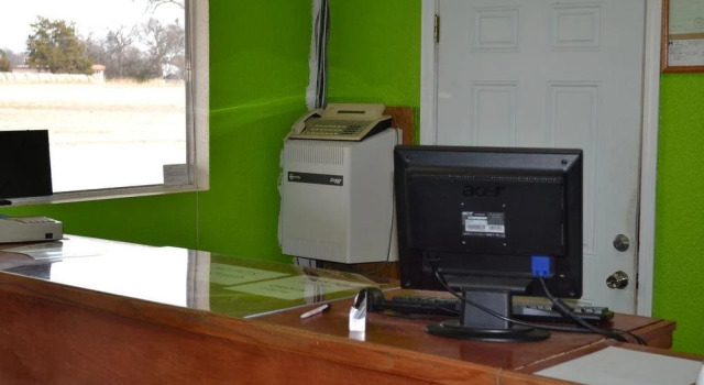 Budget Inn & Suites, Varaa Hotelli Tishomingo Oklahoma