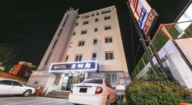 Sketch Motel, Boek Motel Hotels in Gangwon-Do met parkeren, Parkeren