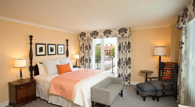 Двухместный номер Deluxe с балконом The Atherton Hotel at OSU