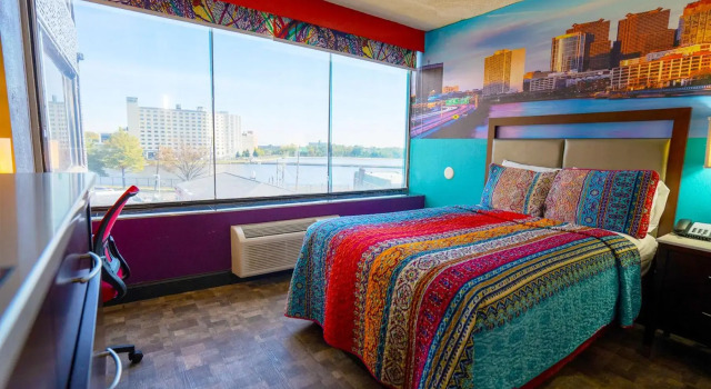 Отель Philly Inn & Suites