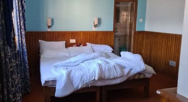 Standard room Pemaling Residency Pelling