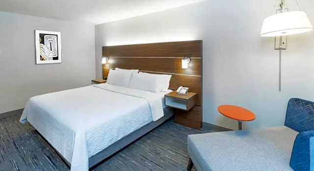 Run of House HI Express El Paso Downtown by IHG