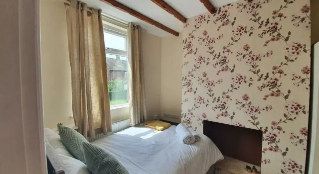 Comfortable Homestay in Stoke