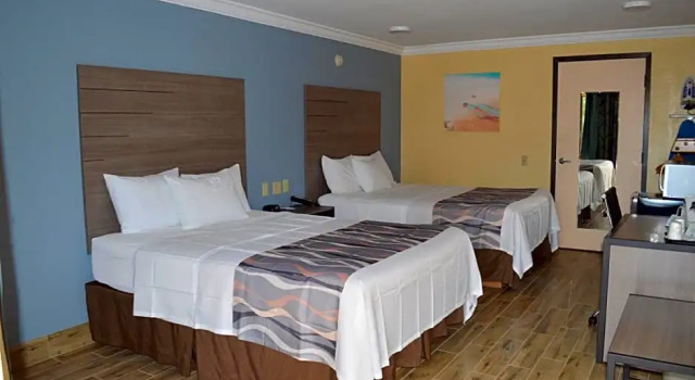 Четырёхместный номер Standard Americas Best Value Inn Fort Myers