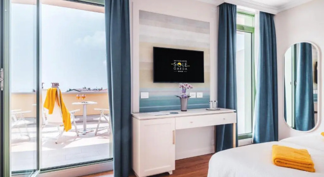 Двухместный номер Superior с видом на озеро Sky Pool Hotel Sole Garda