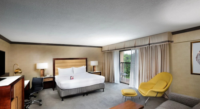 Двухместный полулюкс Crowne Plaza Resort Asheville by IHG