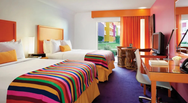 Четырёхместный номер Standard с видом на горы The Saguaro Palm Springs