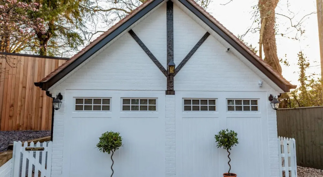 Deluxe Mökki puutarhanäkymä Thatched Eaves