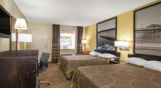 Четырёхместный номер Standard Super 8 by Wyndham Florence