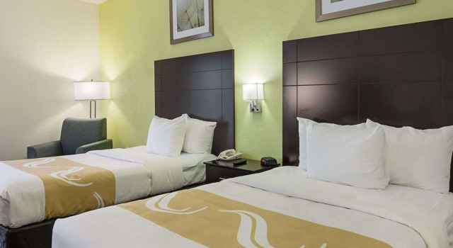 Четырёхместный номер Standard Quality Inn Richmond Airport