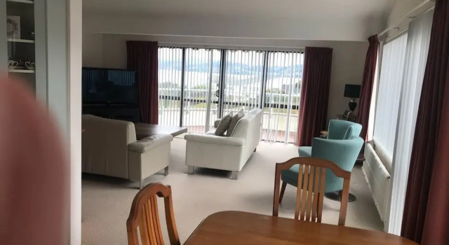 Villa Ika, Забронировать Вилла Коттеджи Lake Taupo, Коттедж